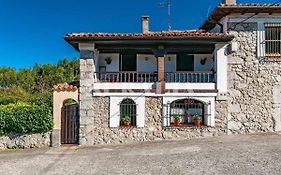 Casa Carmen 5 Situada en una zona muy tranquila a 2 km de Ribadesella